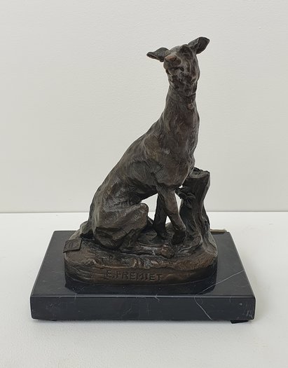 groet Correlaat injecteren Brons beeldje van zittende greyhound hazewind hond - Toro Interior Design -  Exclusief interieur in Maastricht
