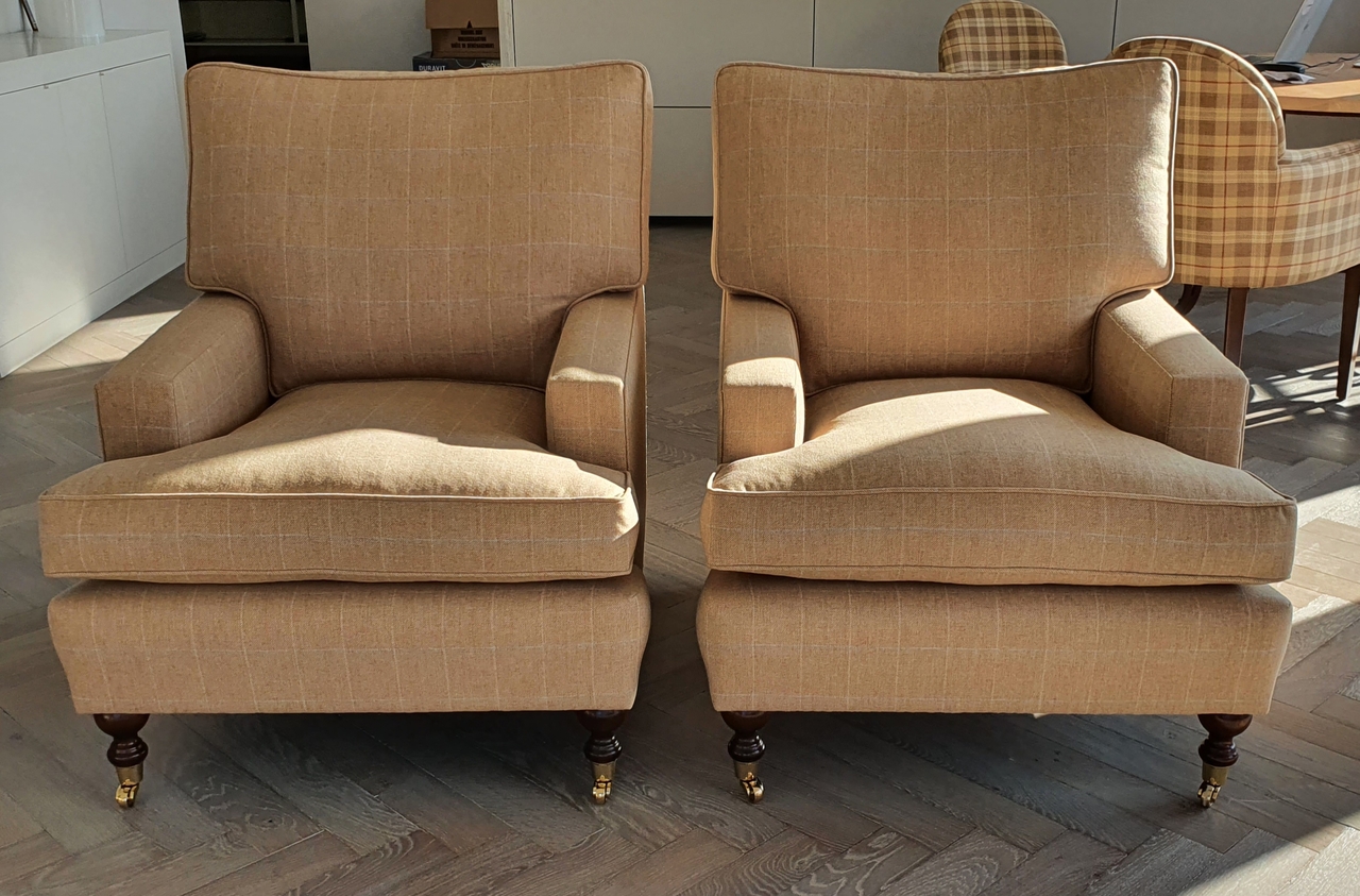 Openbaren spannend Premier Klassieke Engelse fauteuil met wieltjes in Dickens meubelstof - Toro  Interior Design - Exclusief interieur in Maastricht