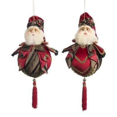 kerstbal met ornament van Santa en puntmuts op de bal